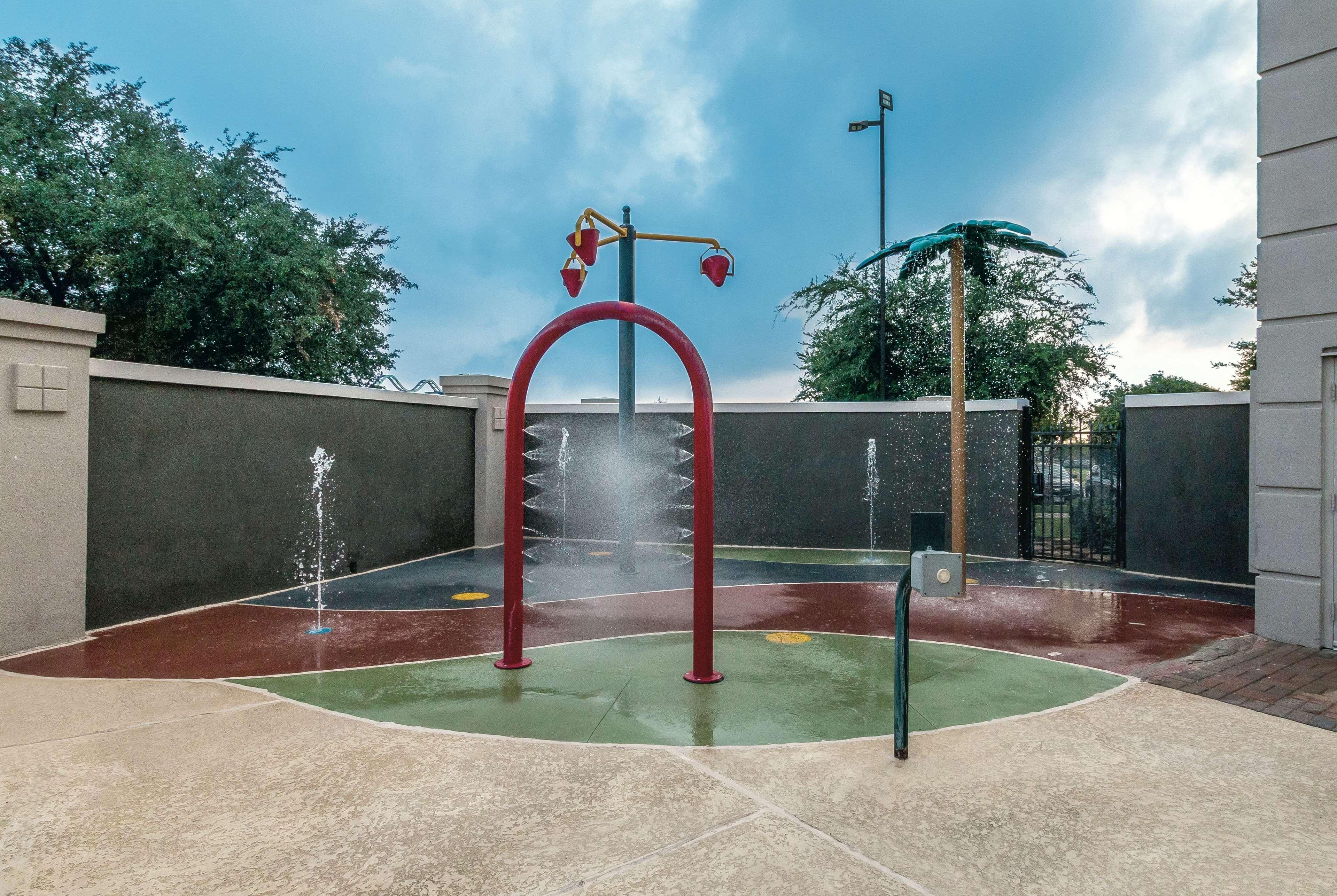 La Quinta By Wyndham Arlington North 6 Flags Dr Exterior foto