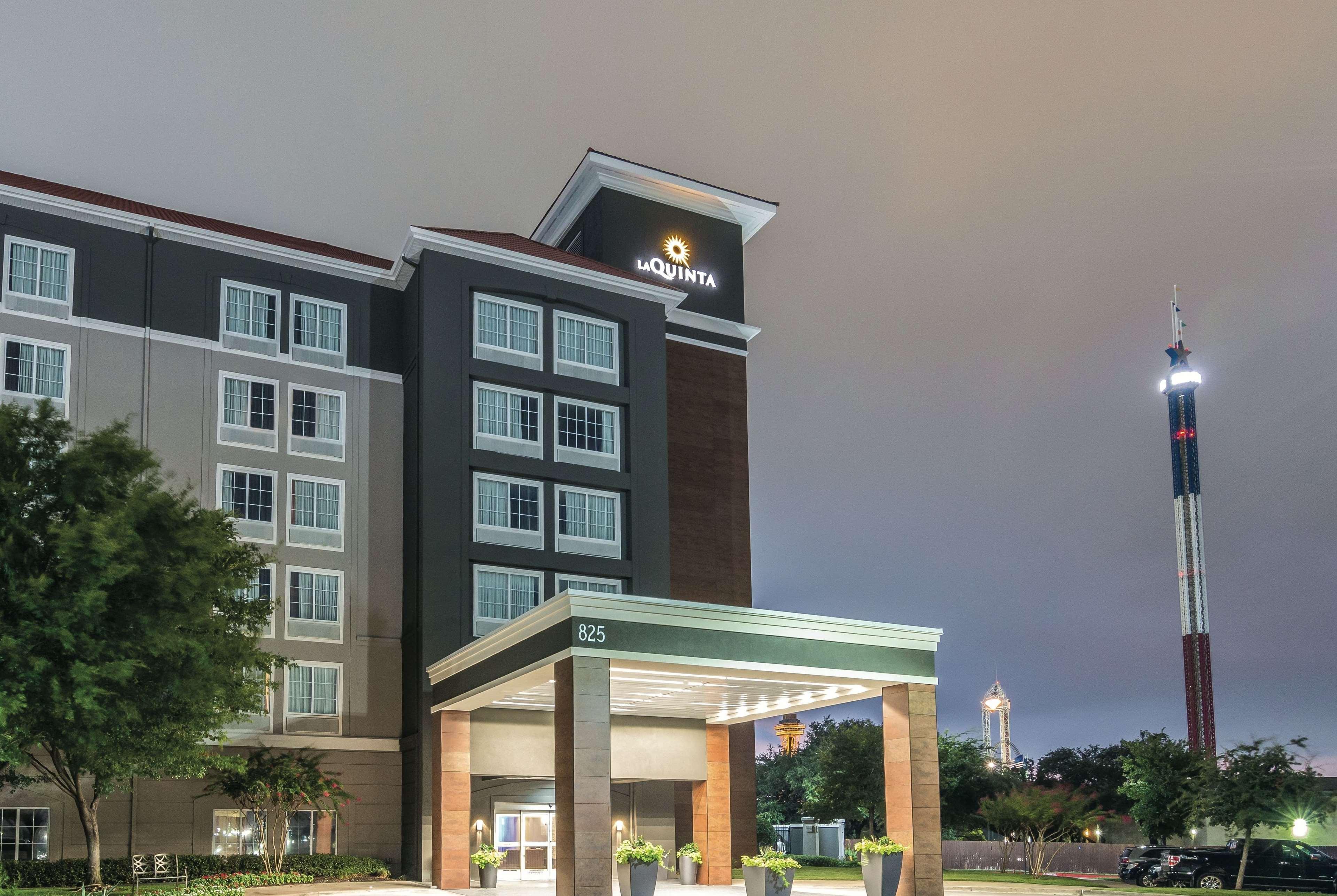 La Quinta By Wyndham Arlington North 6 Flags Dr Exterior foto